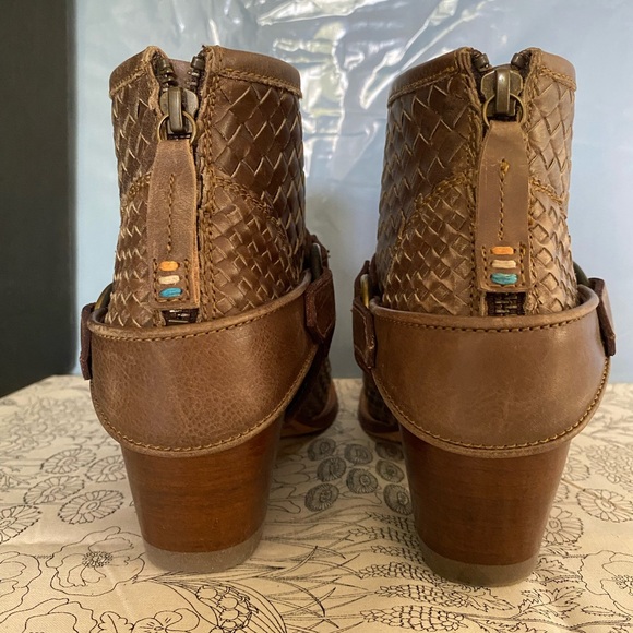 ARIAT Sollana boots - Picture 2 of 6